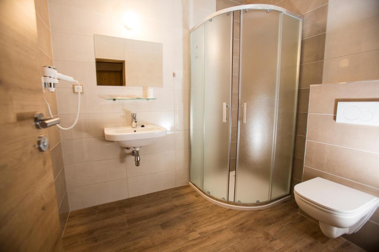 Bily Beranek Hotel Hladov Ngoại thất bức ảnh